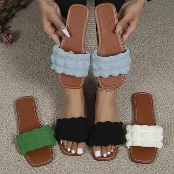 BCEBYL / Женские плиссированные тапочки с квадратным носком; Новинка 2023 года; Летние удобные сандалии на плоской подошве; уличная модная женская пляжная обувь с откидной спинкой.